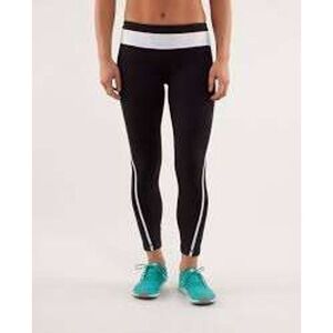 Lululemon Run Inspire Tight II Black White Stripe Leggings Pants SZ 8 Athleisure